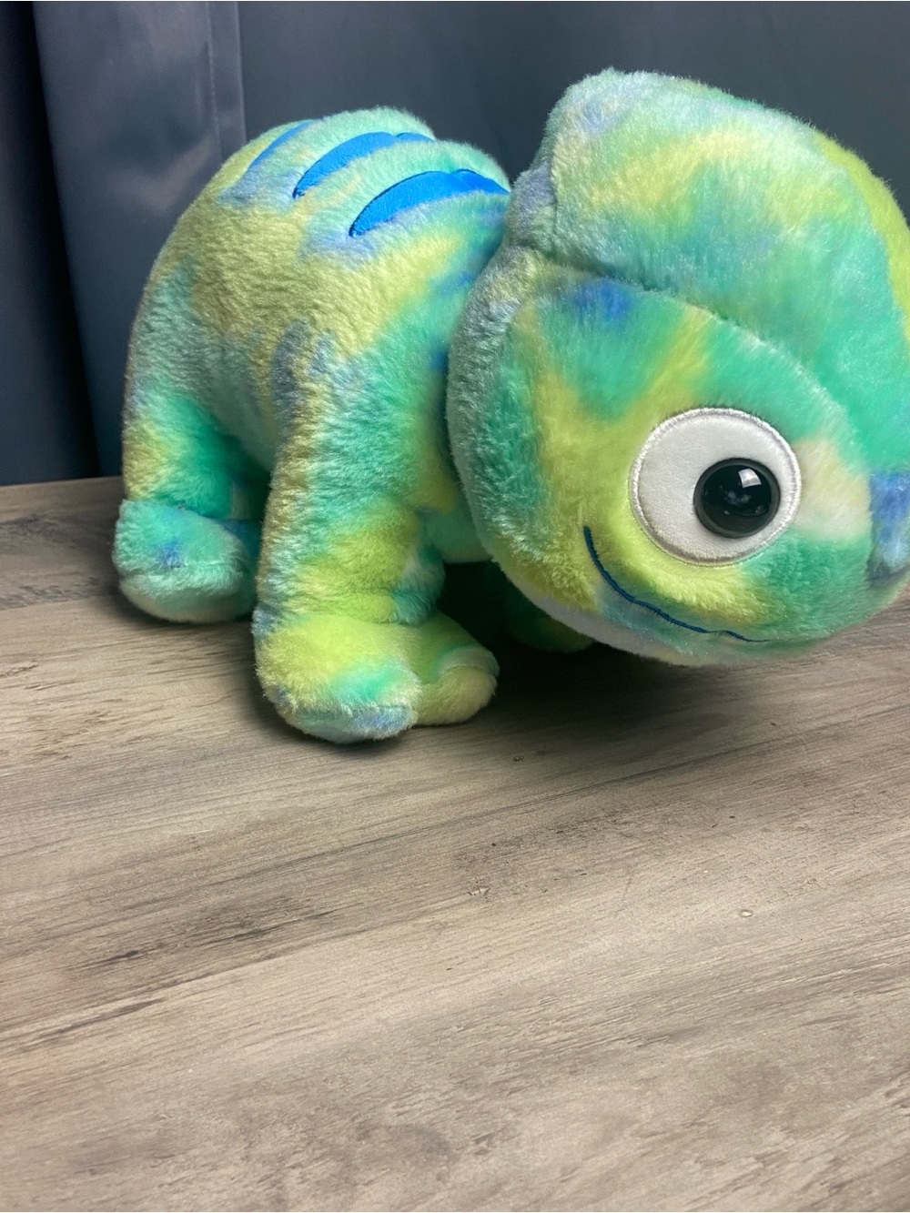 Build-A-Bear Workshop Tie-Dye Chameleon Stuffed Animal Blue,Green,yellow fur